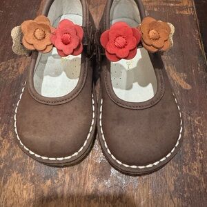 Charming Brown Kids Dress Shoes with Floral Design